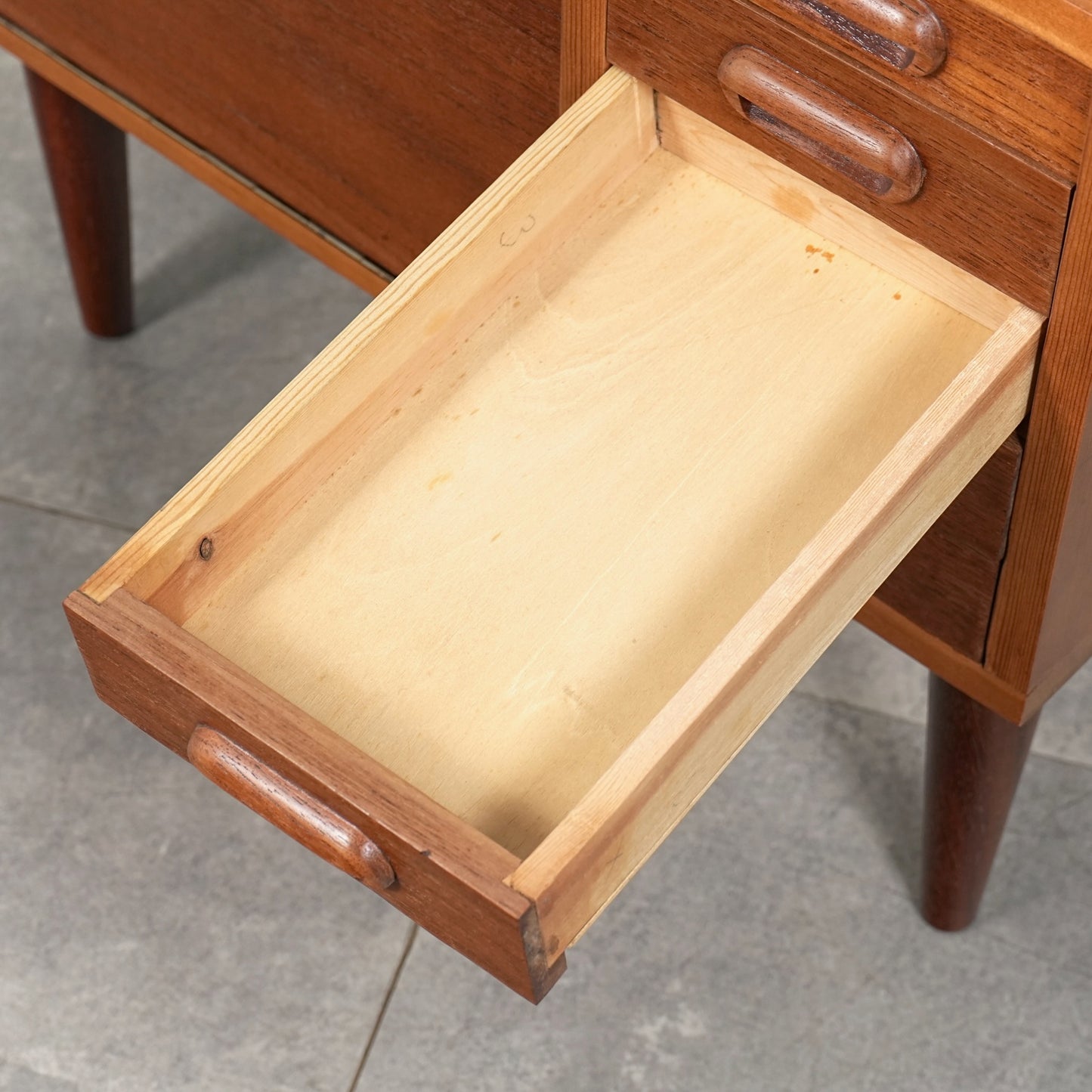 デンマークヴィンテージ キャビネット