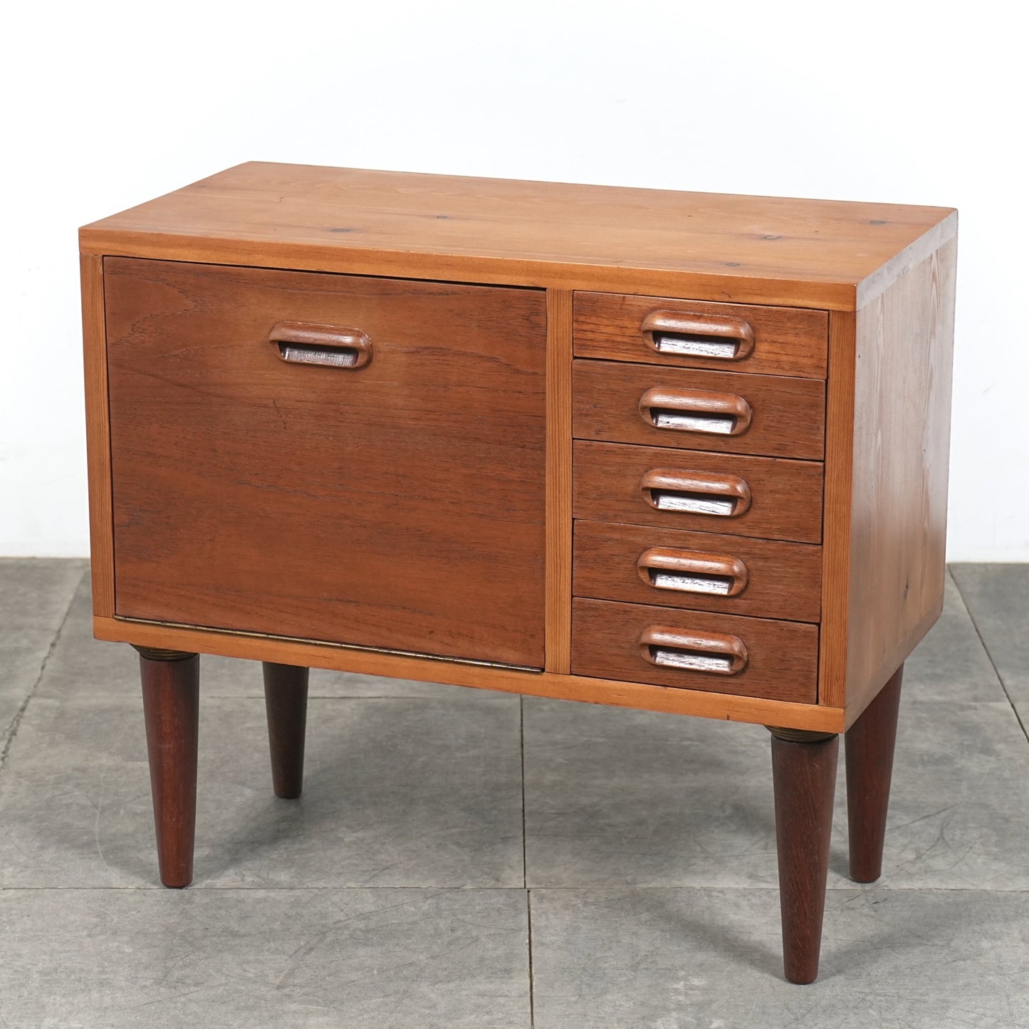 デンマークヴィンテージ キャビネット