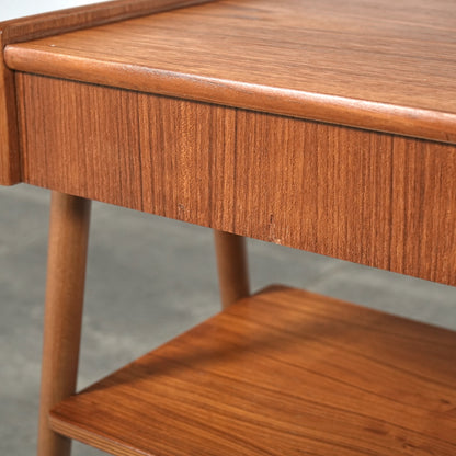 【AB Carlstrom & Co Mobelfabrik】サイドテーブル