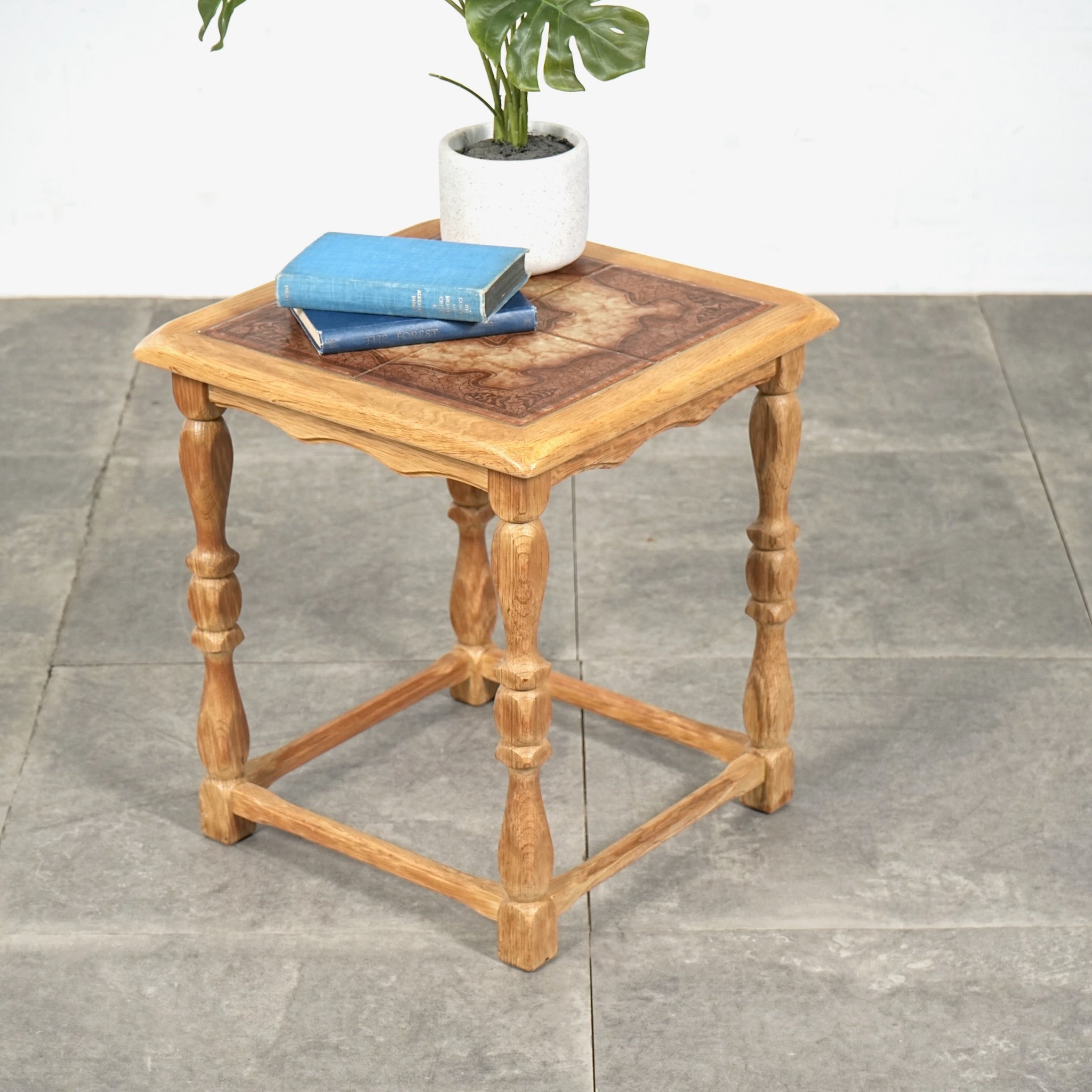 北欧ヴィンテージ　タイルトップサイドテーブル デンマーク製 ヴィンテージ デンマーク製 タイルトップ サイドテーブル