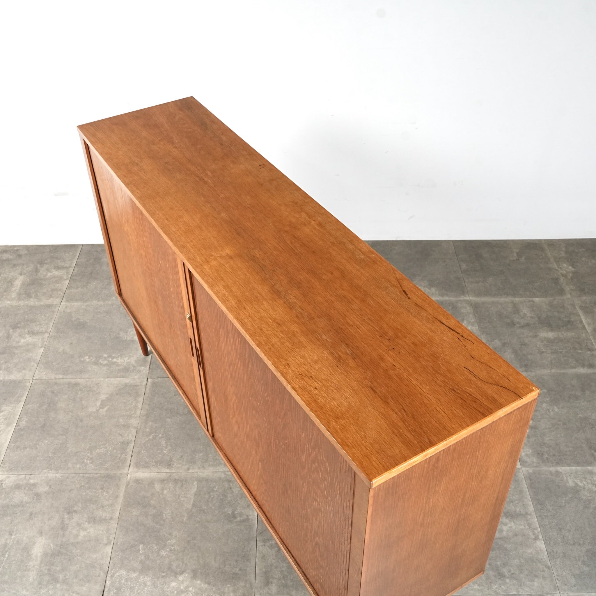 デンマークヴィンテージ サイドボード(蛇腹扉) – TIME HYPE