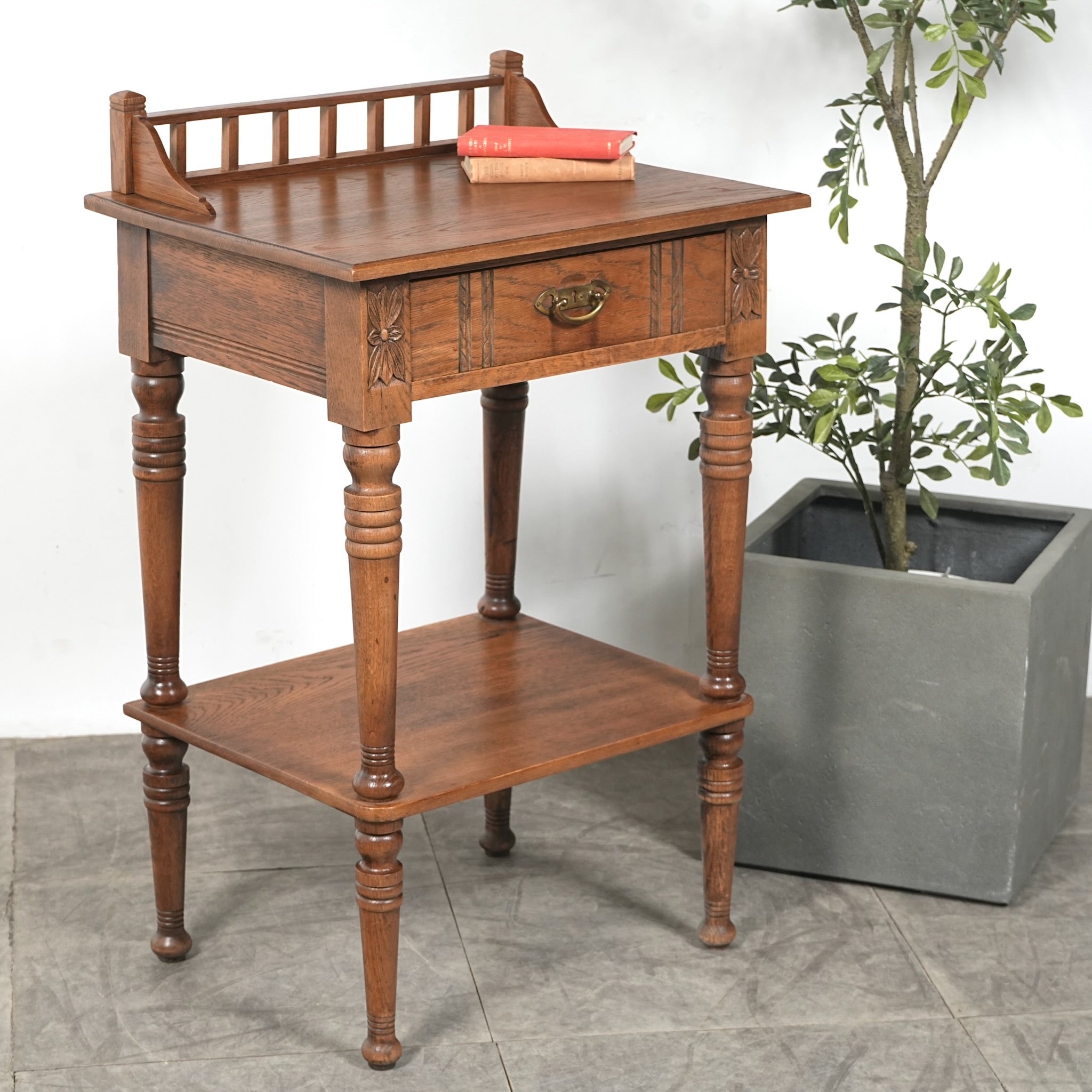 デンマークヴィンテージ サイドテーブル – TIME HYPE