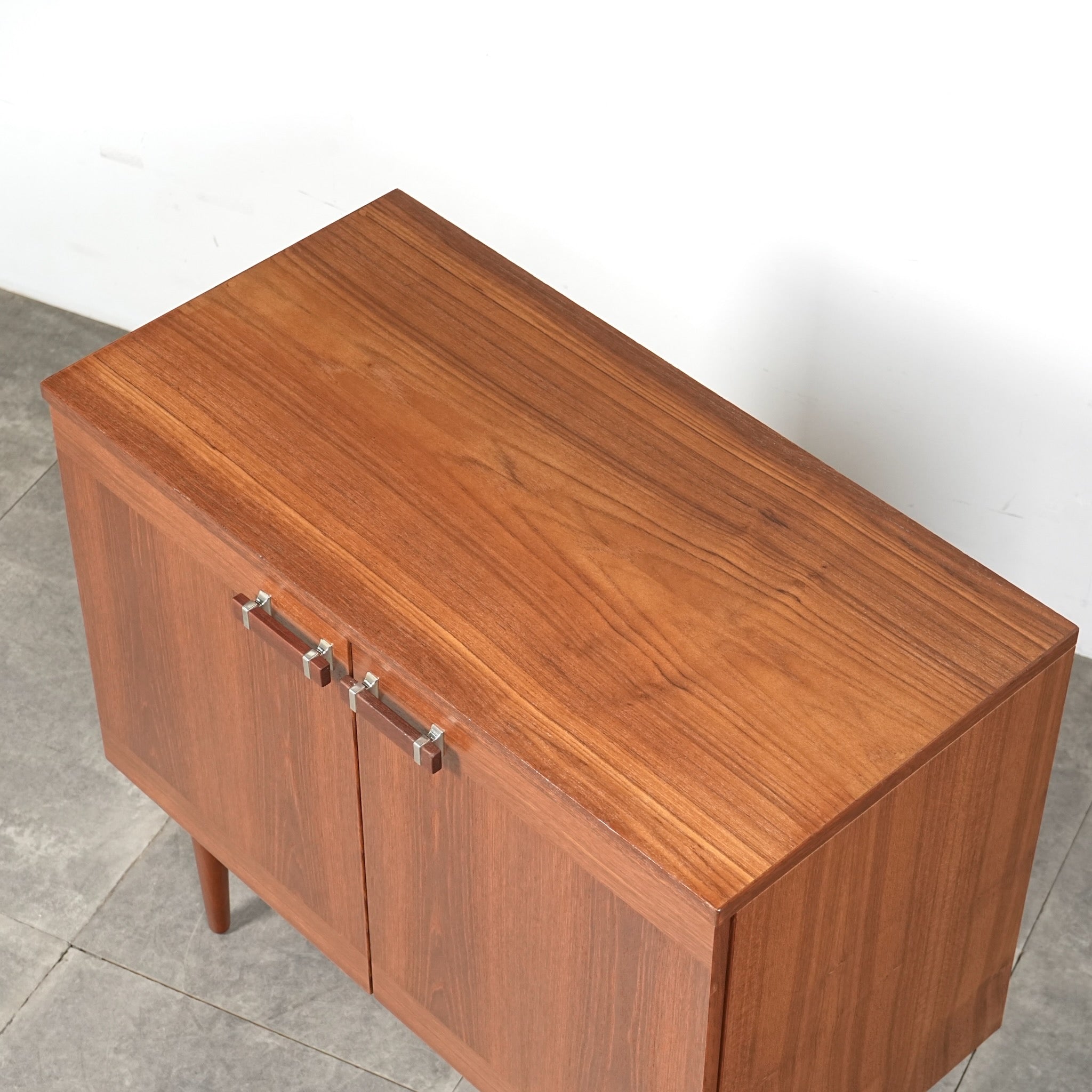 Maya F301 日本製造ビンテージ デンマークヴィンテージ キャビネット – TIME HYPE