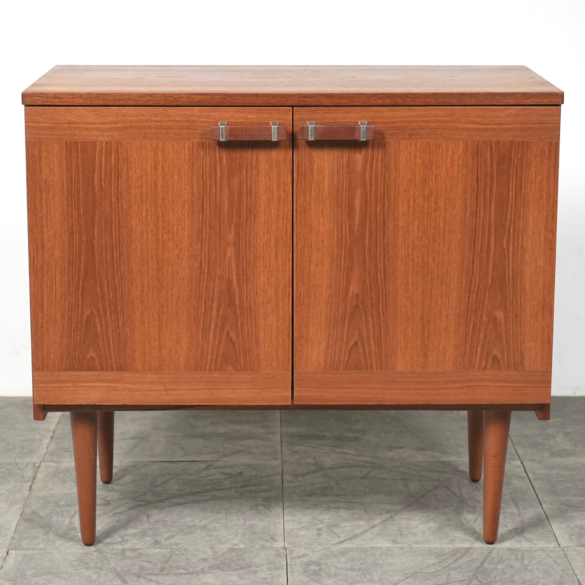 がんたろー88北欧ヴィンテージキャビネット　デンマーク がんたろー88北欧ヴィンテージキャビネット デンマーク がんたろー88