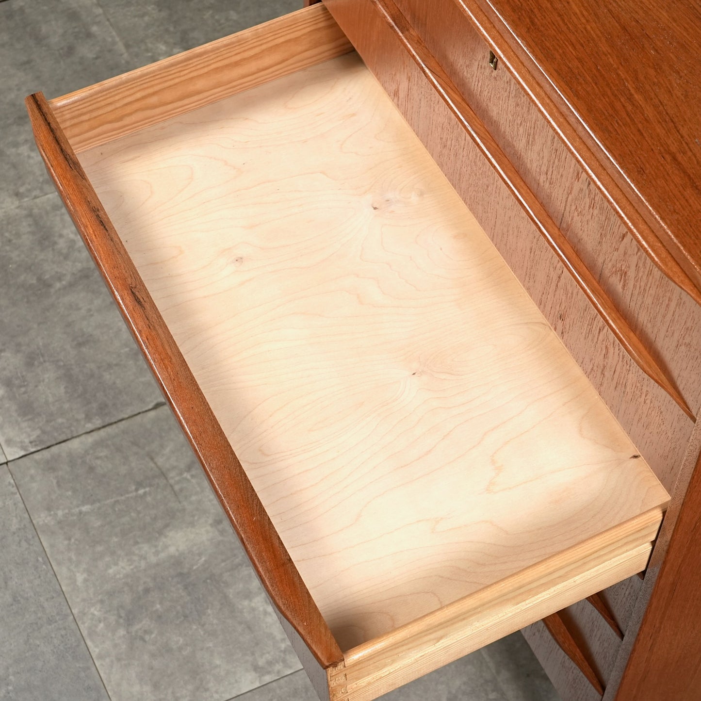 デンマークヴィンテージ ハイチェスト