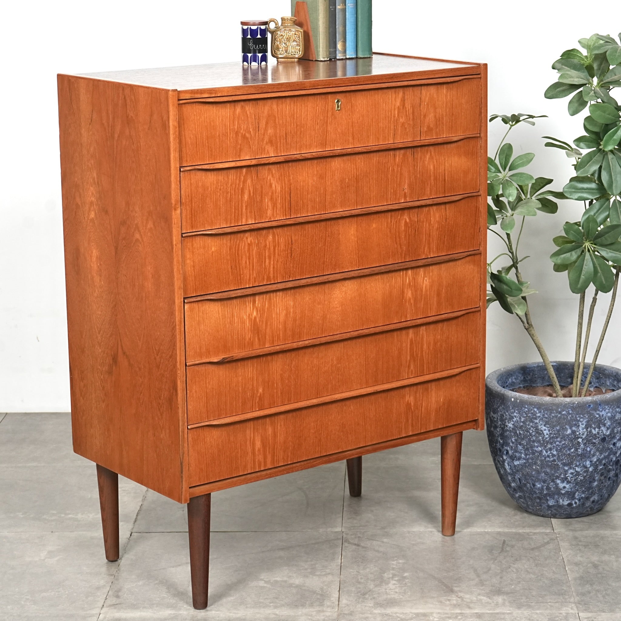 デンマークヴィンテージ ハイチェスト – TIME HYPE