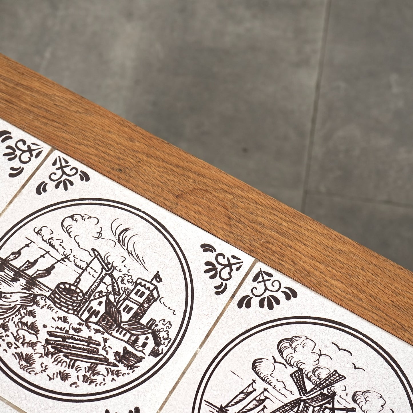 デンマークヴィンテージ タイルトップ チェスト