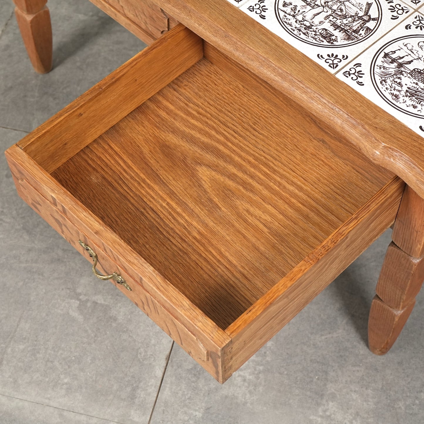 デンマークヴィンテージ タイルトップ チェスト