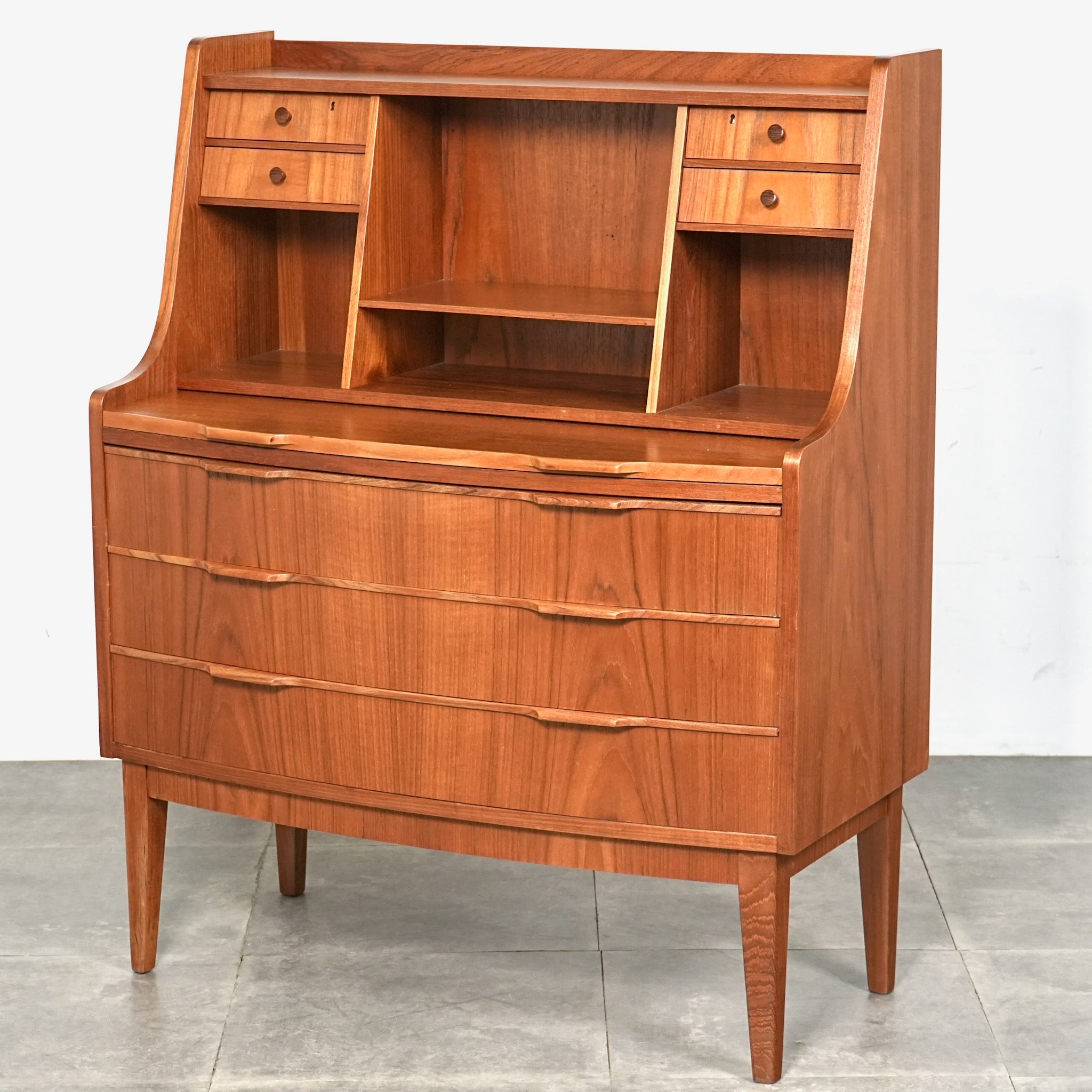 デンマークヴィンテージ ライティングビューロー – TIME HYPE