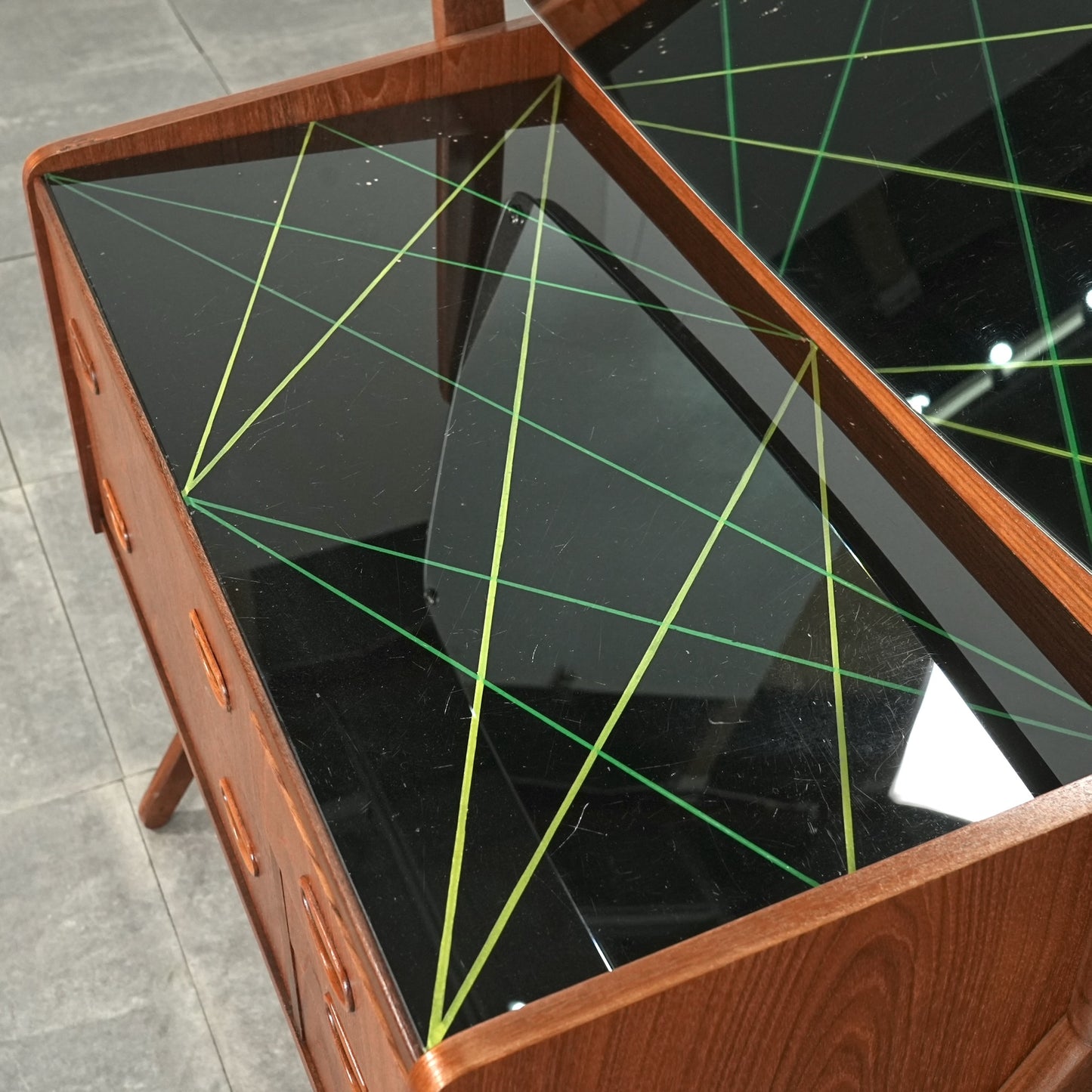 【Olholm Mobelfabrik】ヴィンテージ ドレッサー