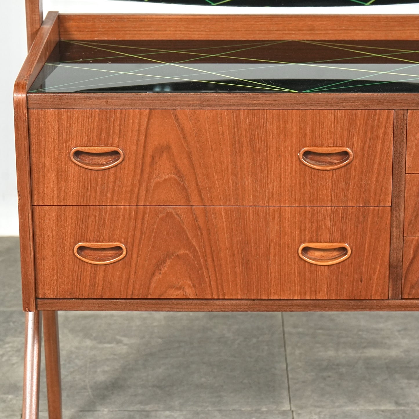 【Olholm Mobelfabrik】ヴィンテージ ドレッサー