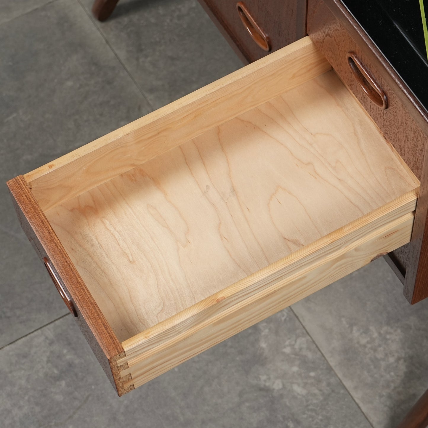 【Olholm Mobelfabrik】ヴィンテージ ドレッサー