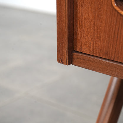 【Olholm Mobelfabrik】ヴィンテージ ドレッサー