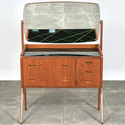 【Olholm Mobelfabrik】ヴィンテージ ドレッサー