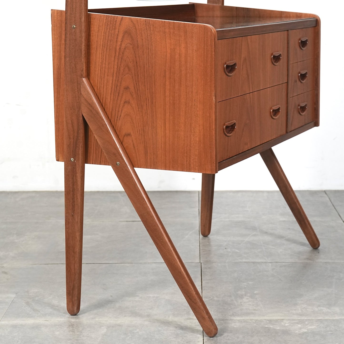 【Olholm Mobelfabrik】ヴィンテージ ドレッサー