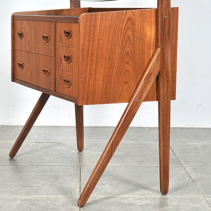【Olholm Mobelfabrik】ヴィンテージ ドレッサー