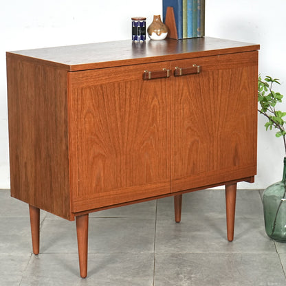 デンマークヴィンテージ キャビネット