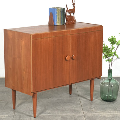 デンマークヴィンテージ キャビネット