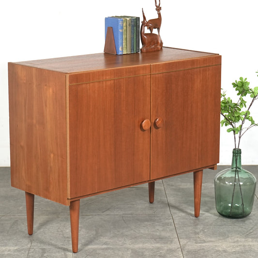 デンマークヴィンテージ キャビネット