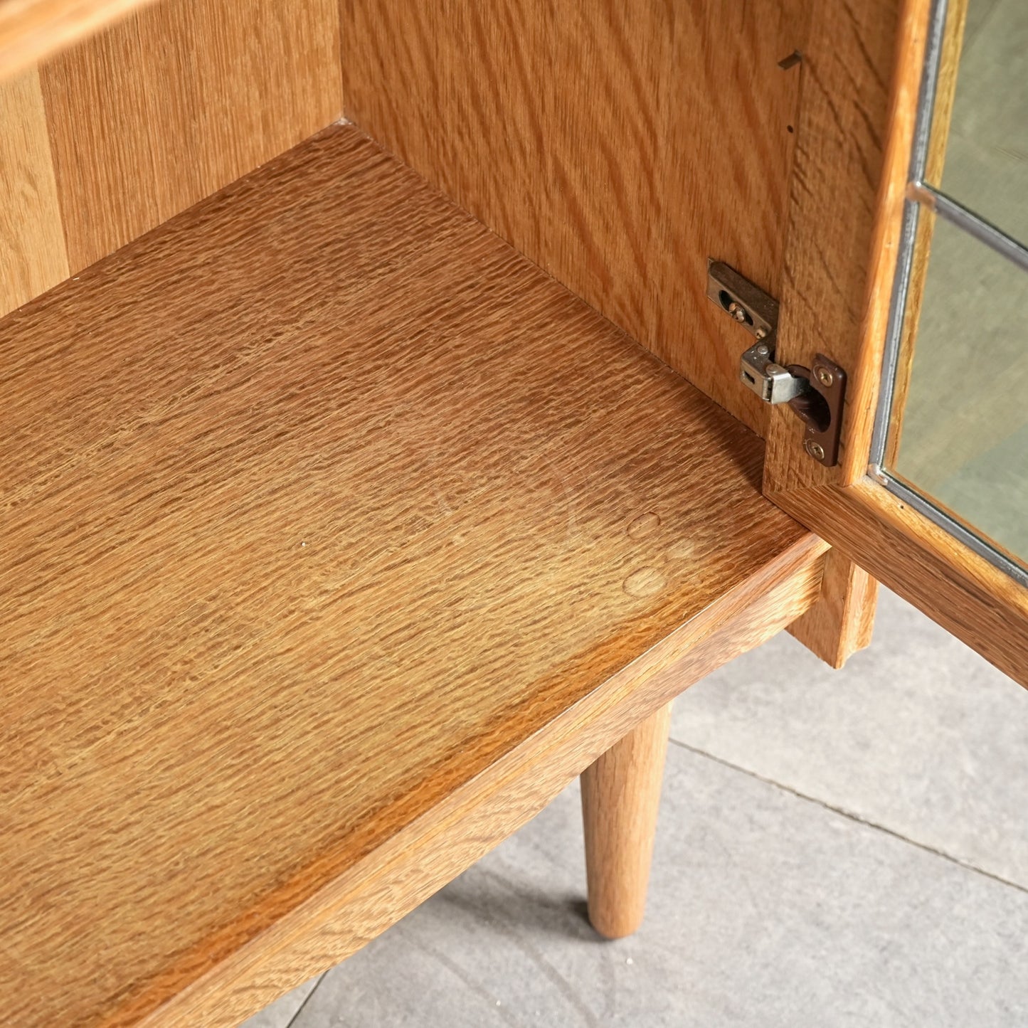 デンマークヴィンテージ ガラスキャビネット