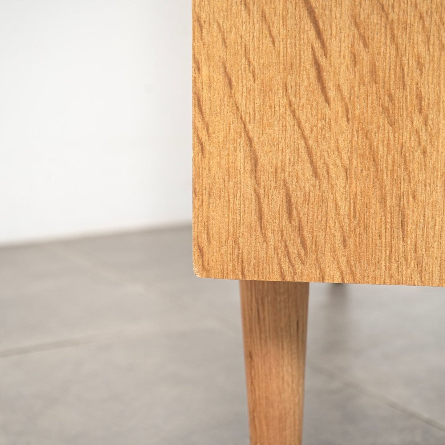 デンマークヴィンテージ ガラスキャビネット