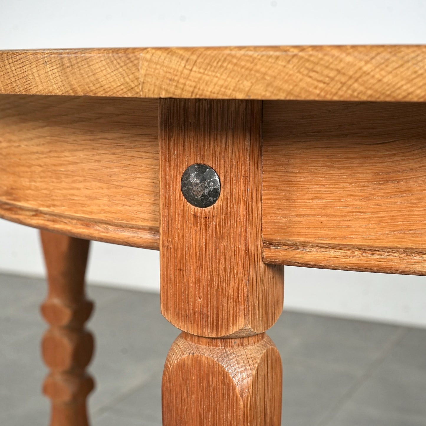 【Henning Kjaernulf】ラウンド エクステンションテーブル