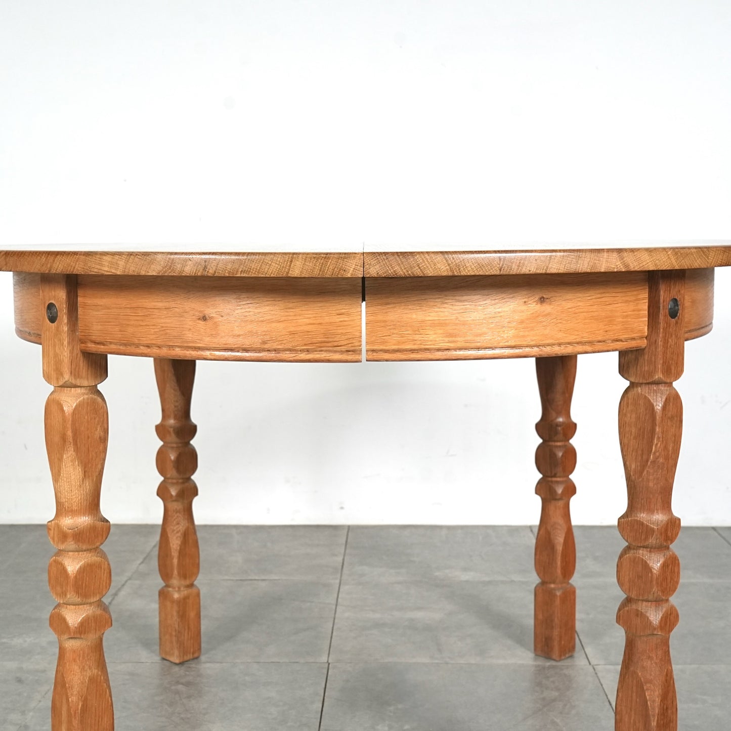 【Henning Kjaernulf】ラウンド エクステンションテーブル