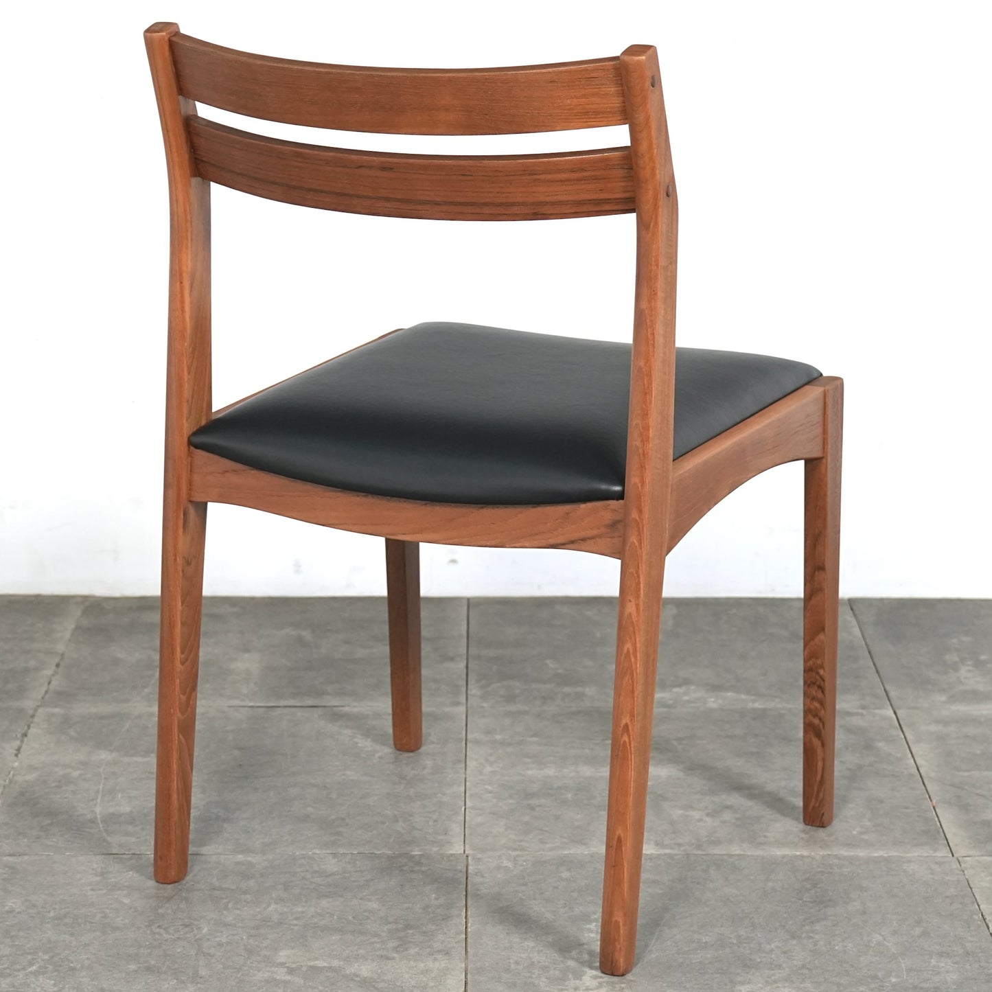 デンマークヴィンテージ ダイニングチェア 【張替済】