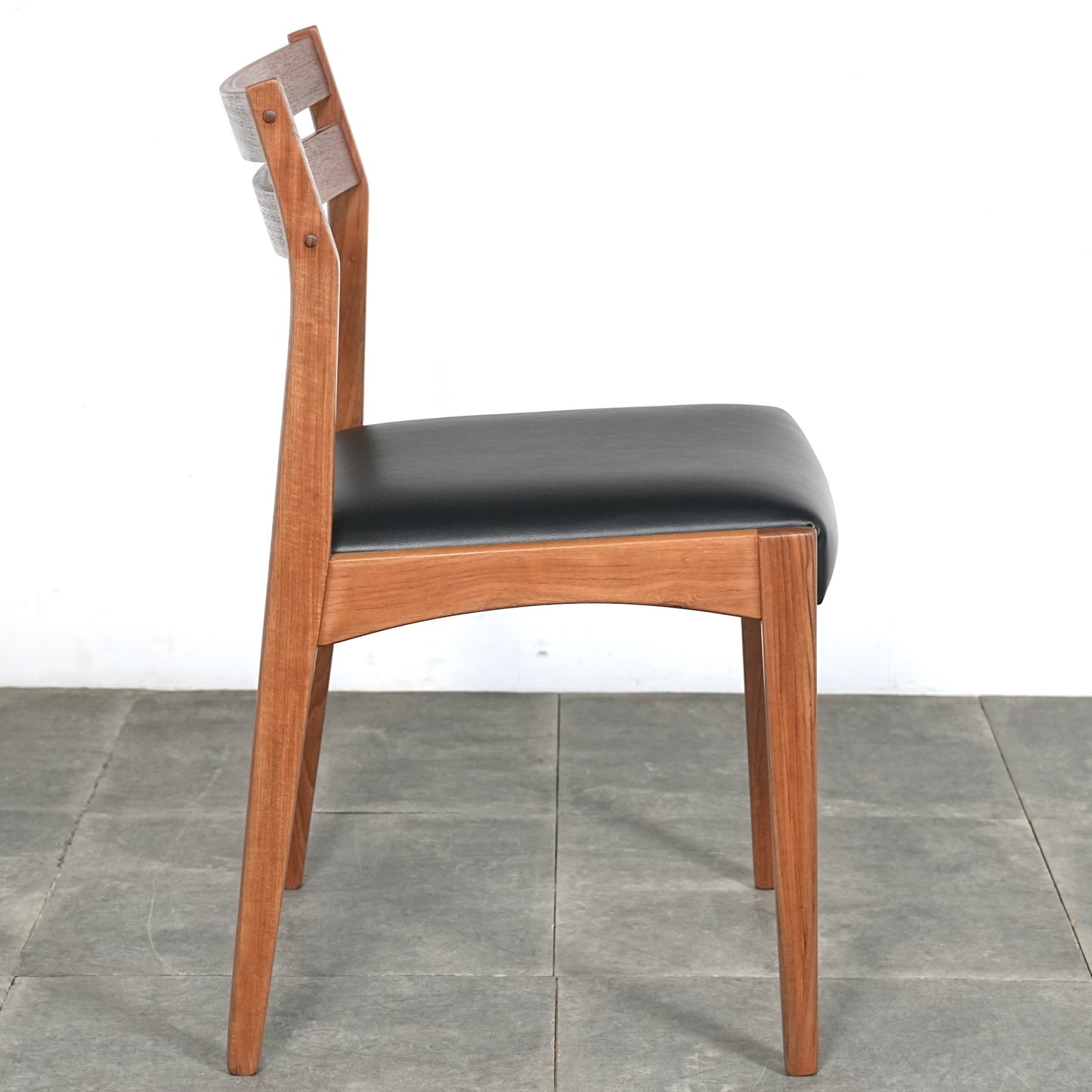 デンマークヴィンテージ ダイニングチェア 【張替済】