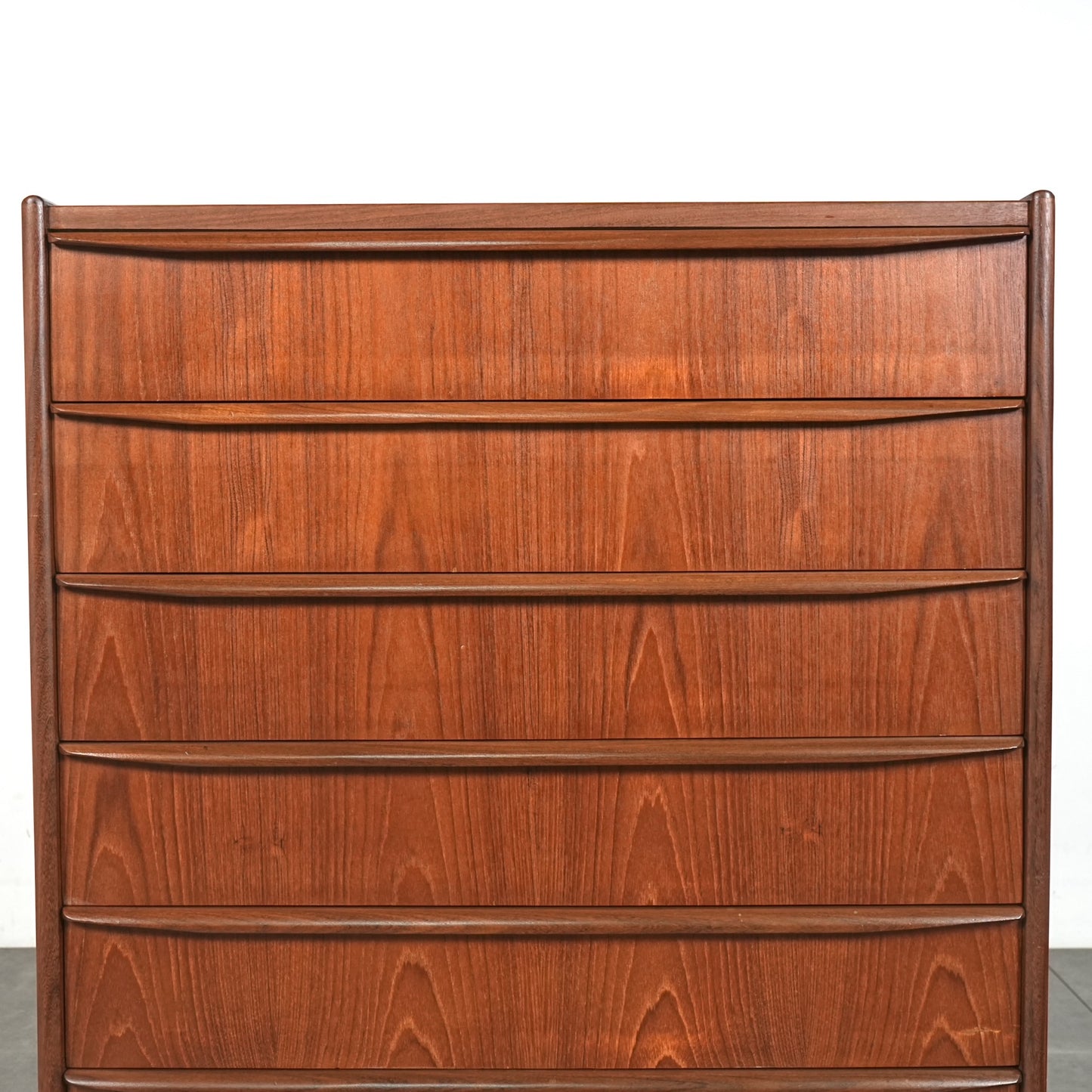 デンマークヴィンテージ ハイチェスト