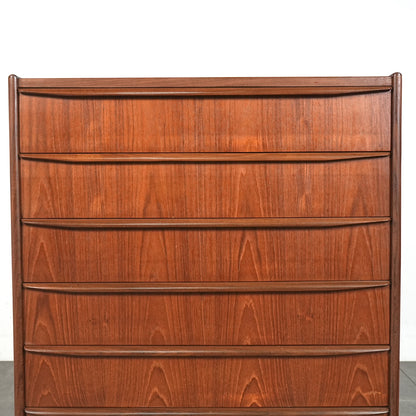 デンマークヴィンテージ ハイチェスト