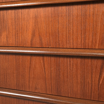 デンマークヴィンテージ ハイチェスト