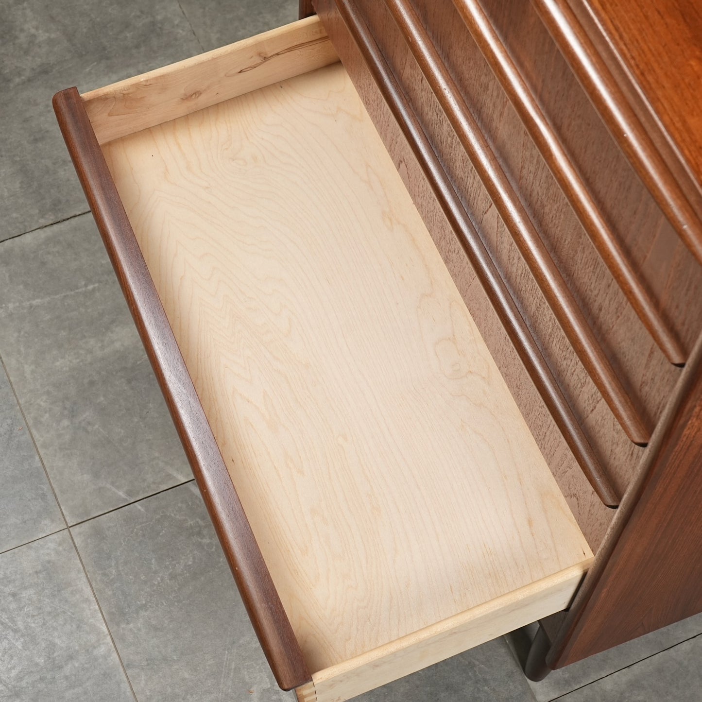 デンマークヴィンテージ ハイチェスト