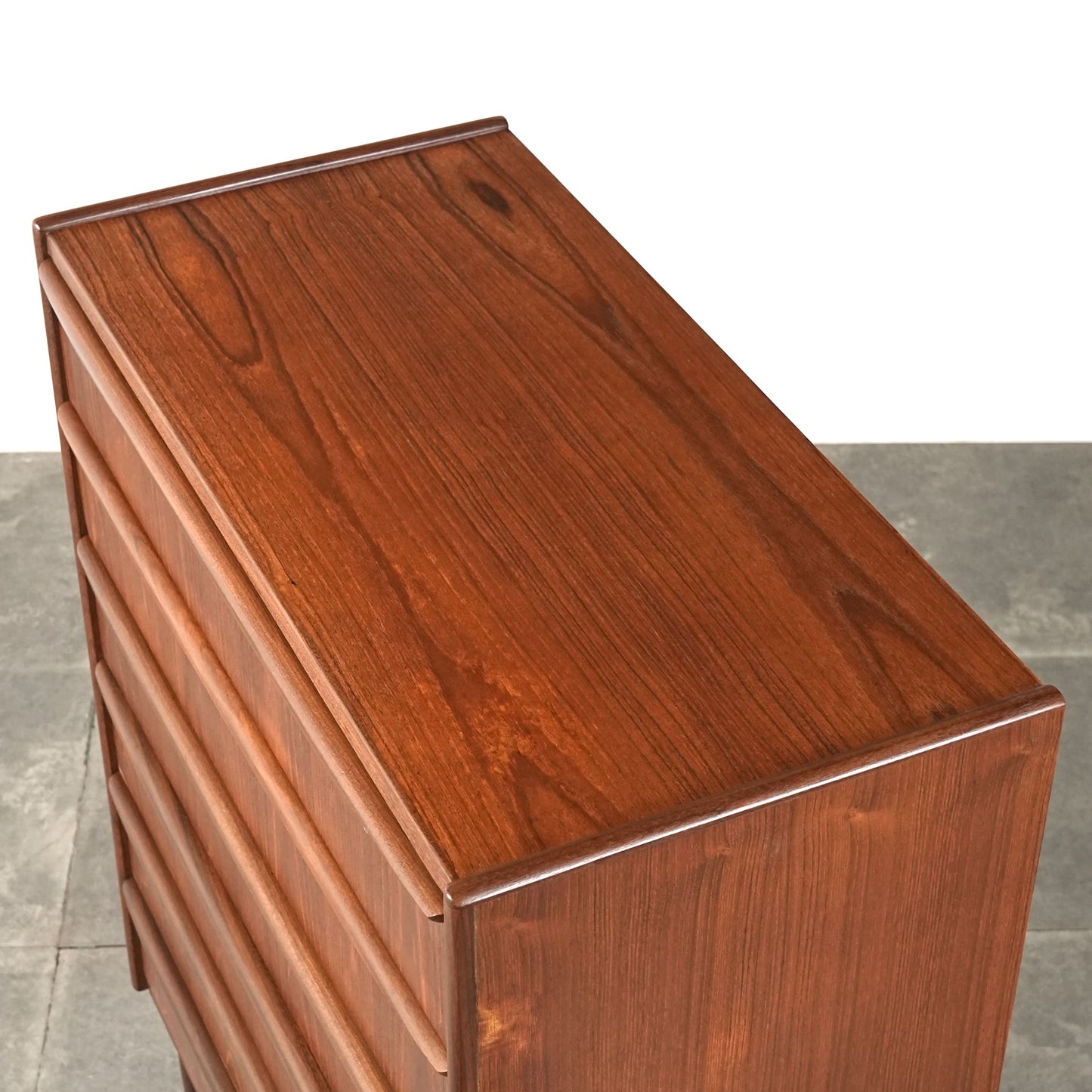 デンマークヴィンテージ ハイチェスト