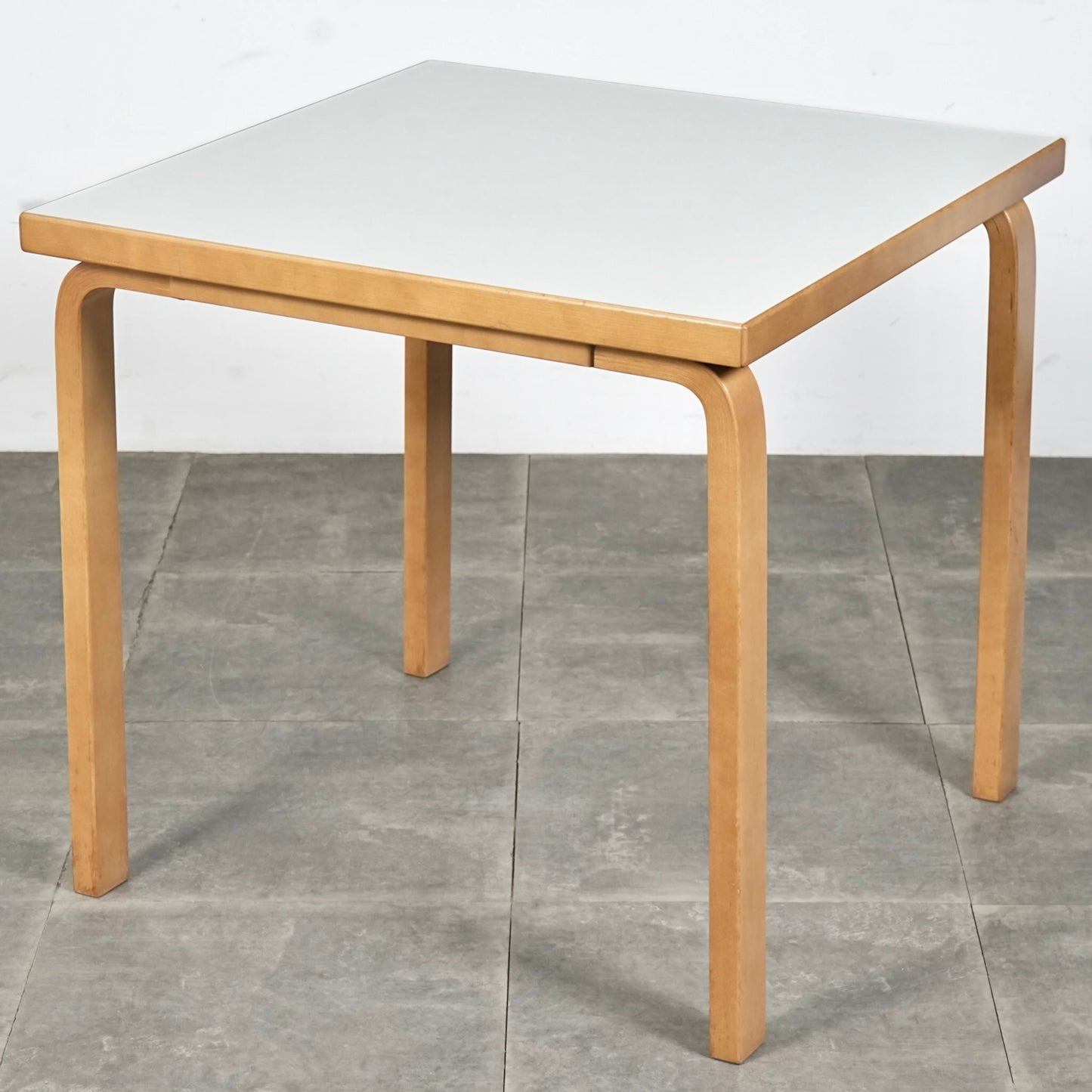 【Alvar Aalto / Artek】"81C" ヴィンテージ テーブル