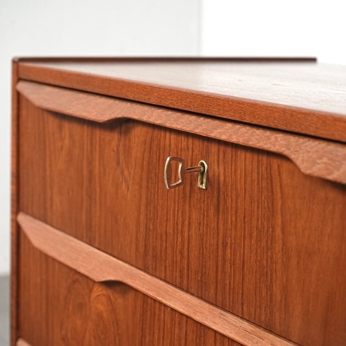 デンマークヴィンテージ チェスト