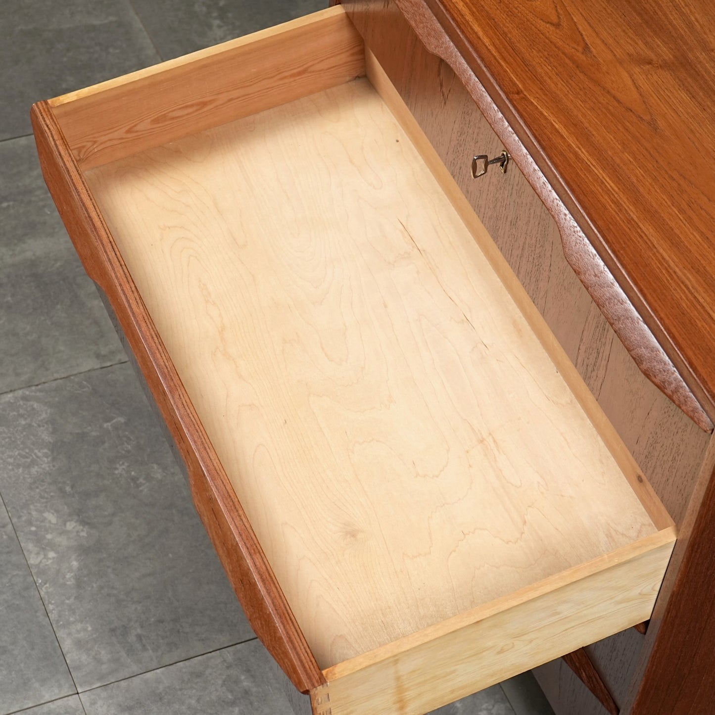 デンマークヴィンテージ チェスト