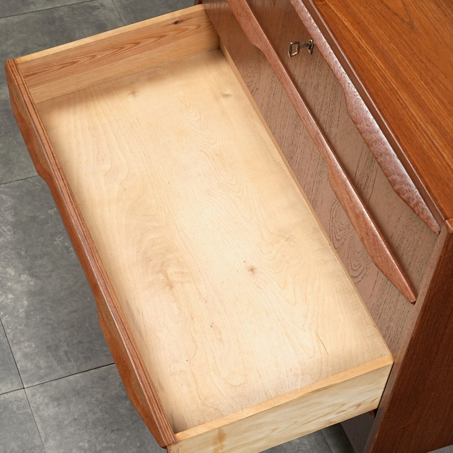 デンマークヴィンテージ チェスト