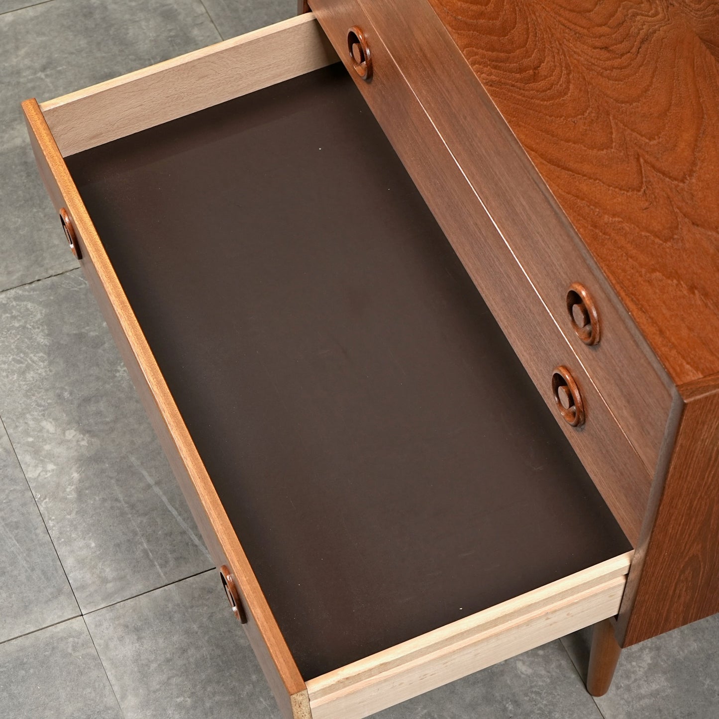 デンマークヴィンテージ チェスト