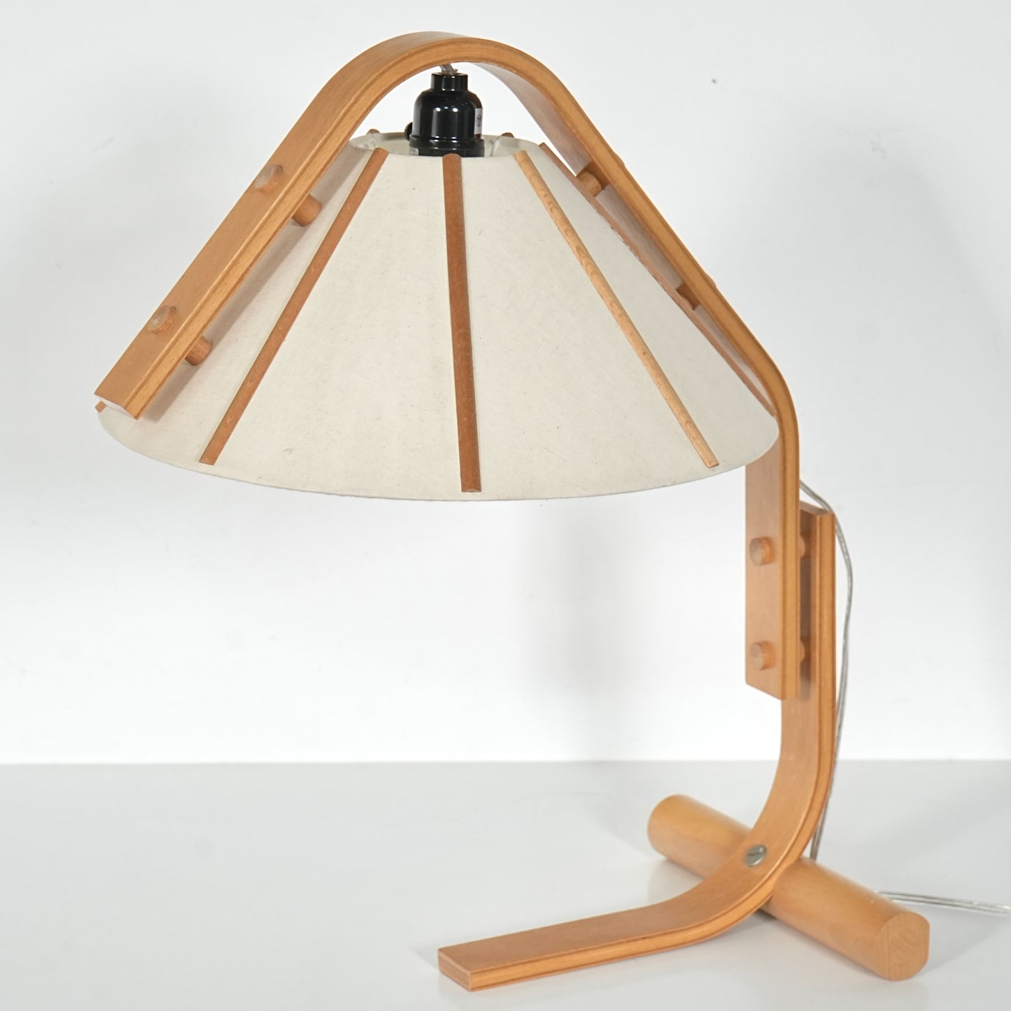 【Aneta / Jan Wickelgren】テーブルランプ