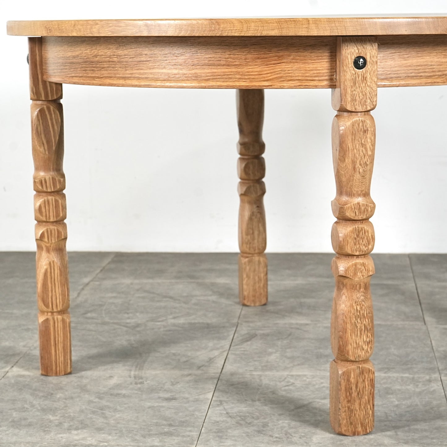 【Henning Kjaernulf】ラウンド エクステンションテーブル