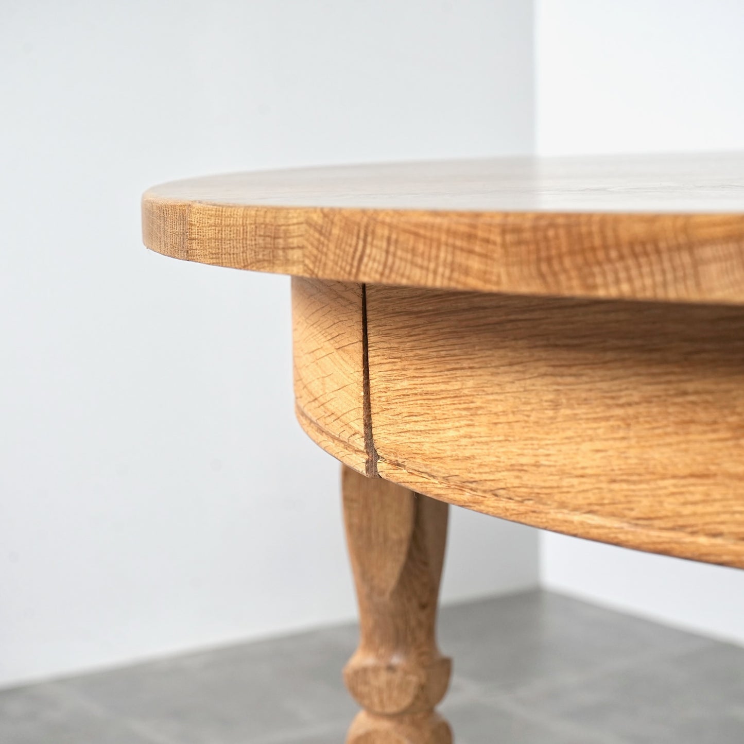 【Henning Kjaernulf】ラウンド エクステンションテーブル