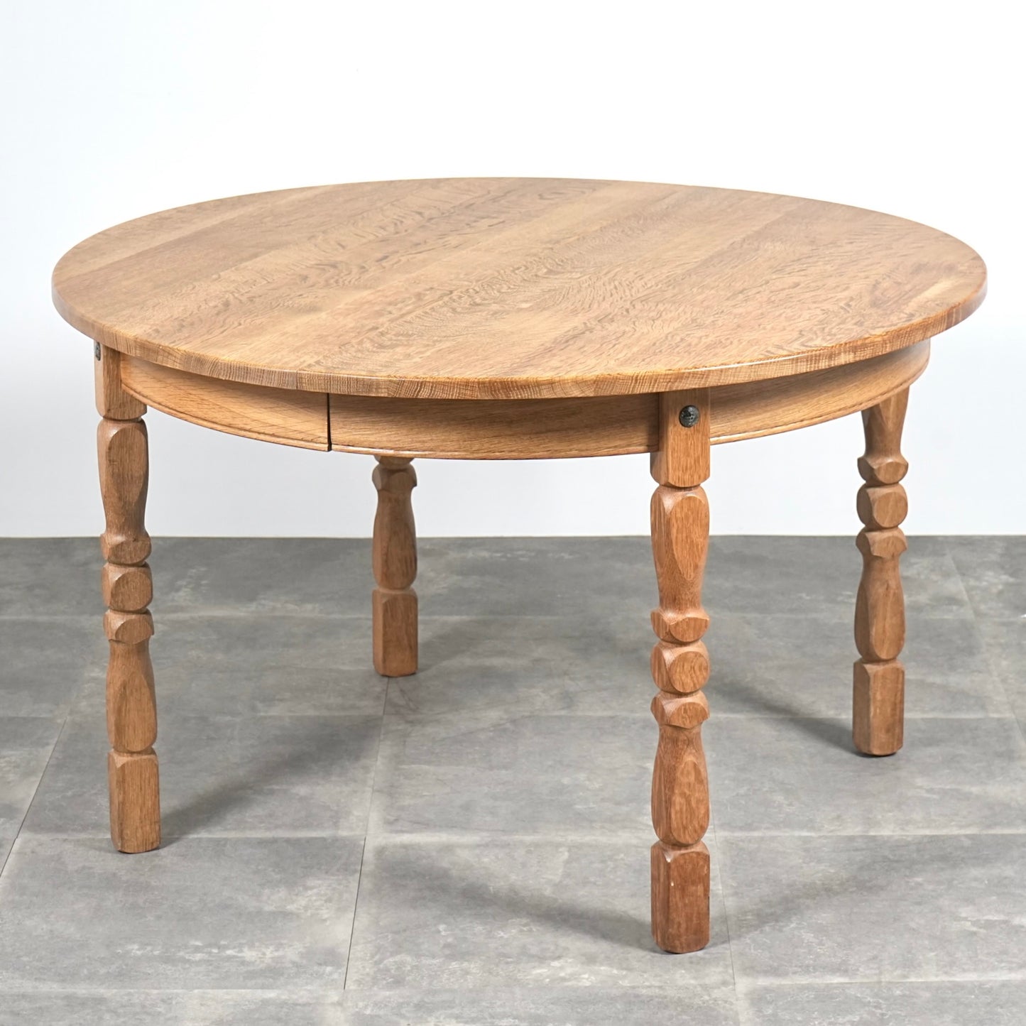 【Henning Kjaernulf】ラウンド エクステンションテーブル