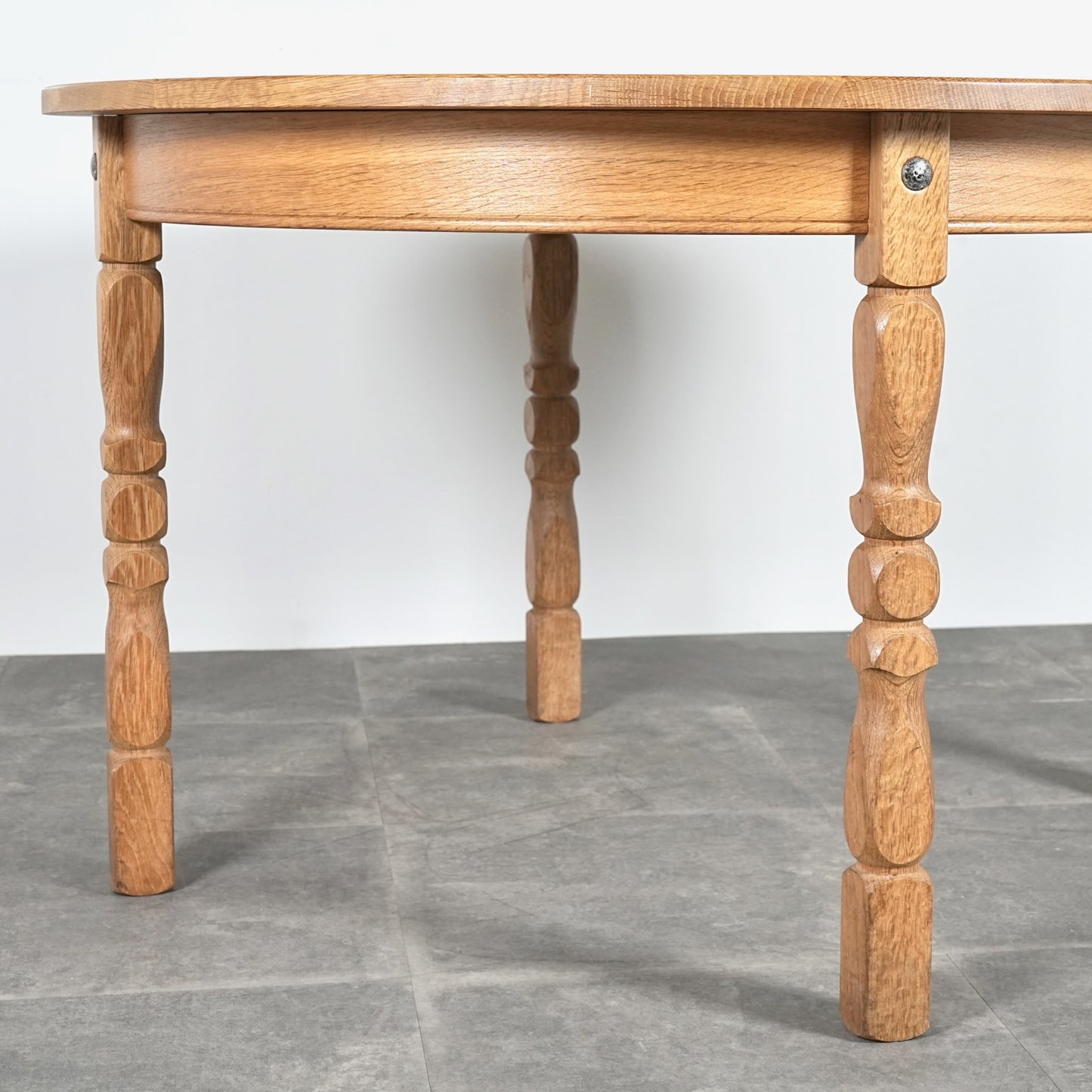 【Henning Kjaernulf】ラウンド エクステンションテーブル