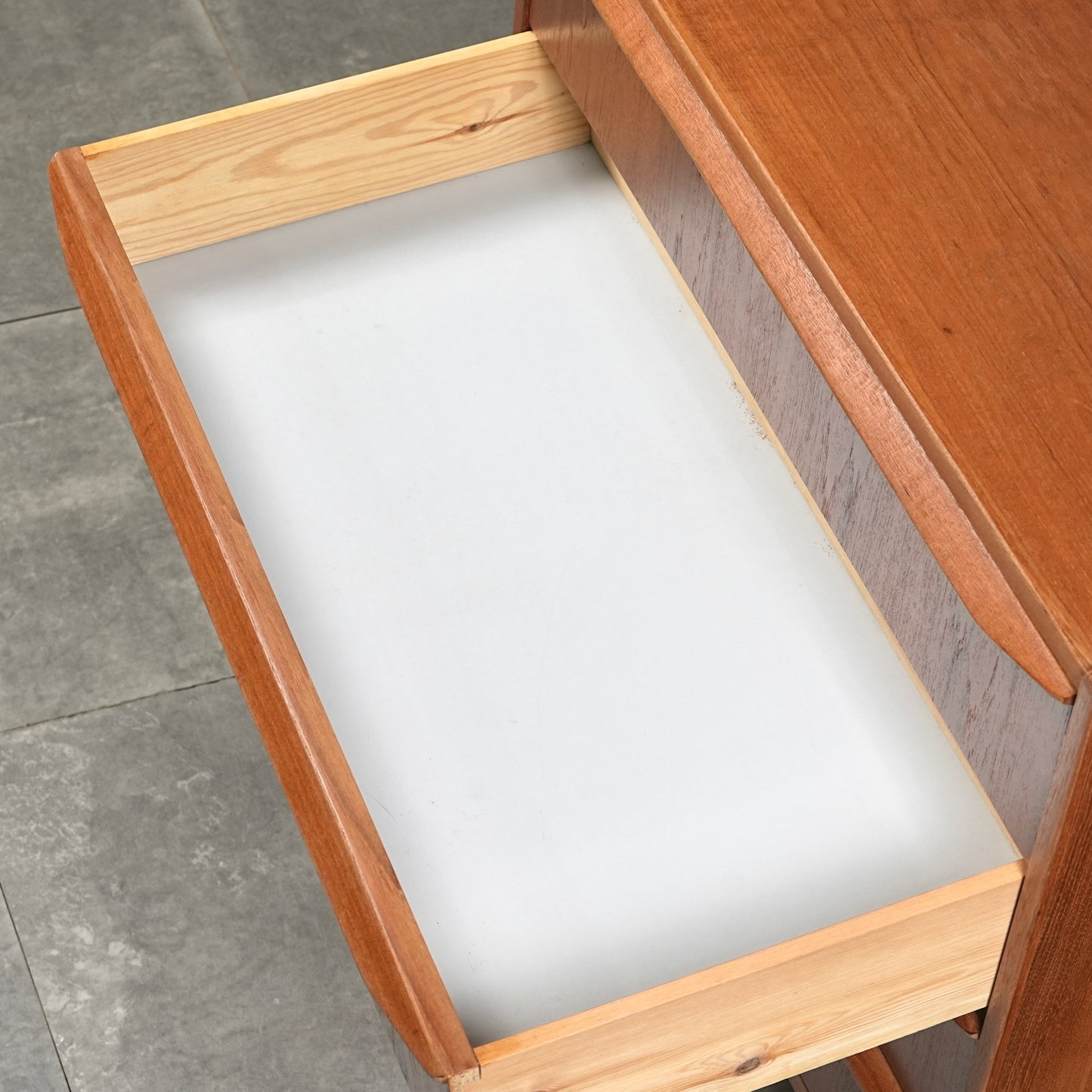 デンマークヴィンテージ チェスト