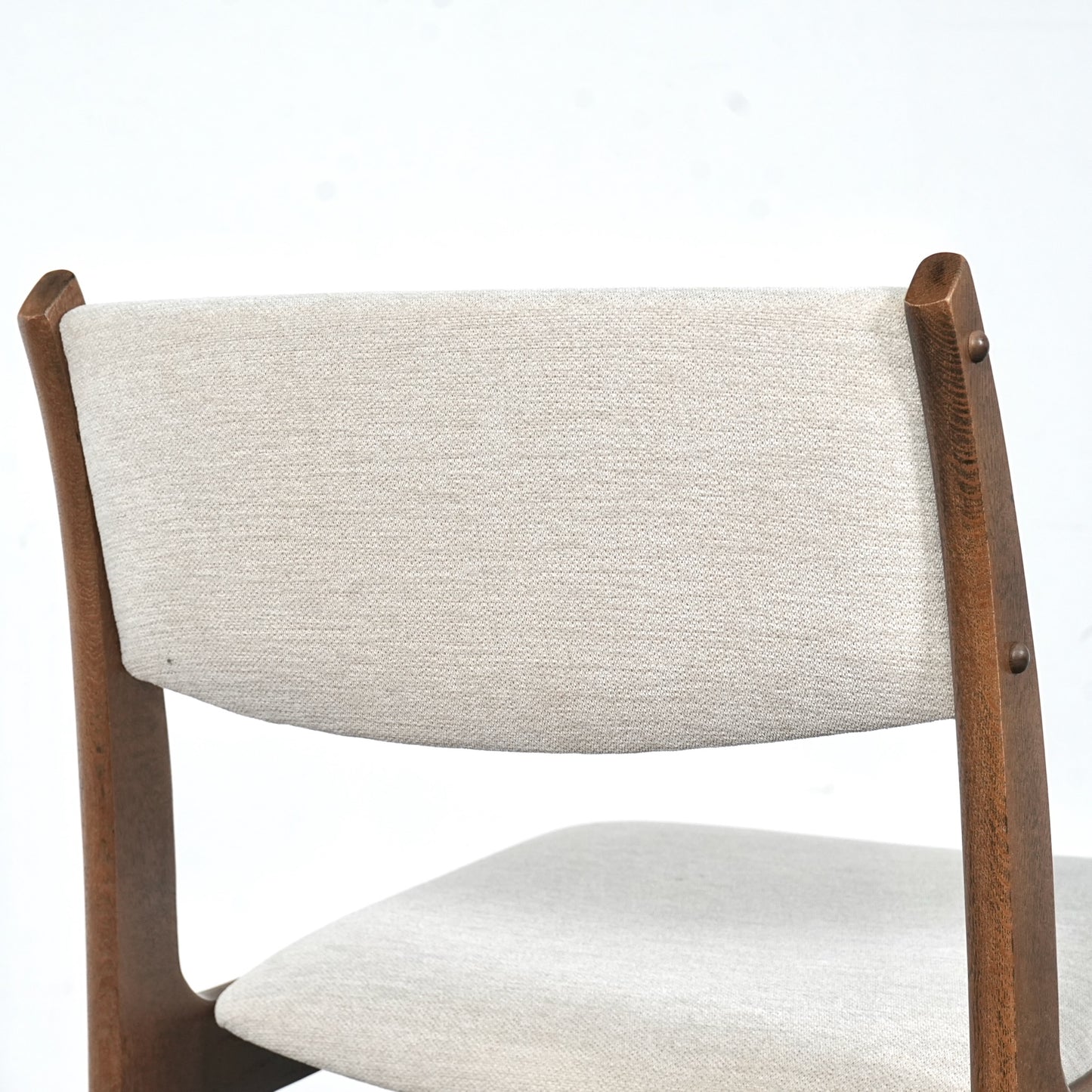 【SKOVBY MOBELFABRIK】ヴィンテージ チェア【張替済】