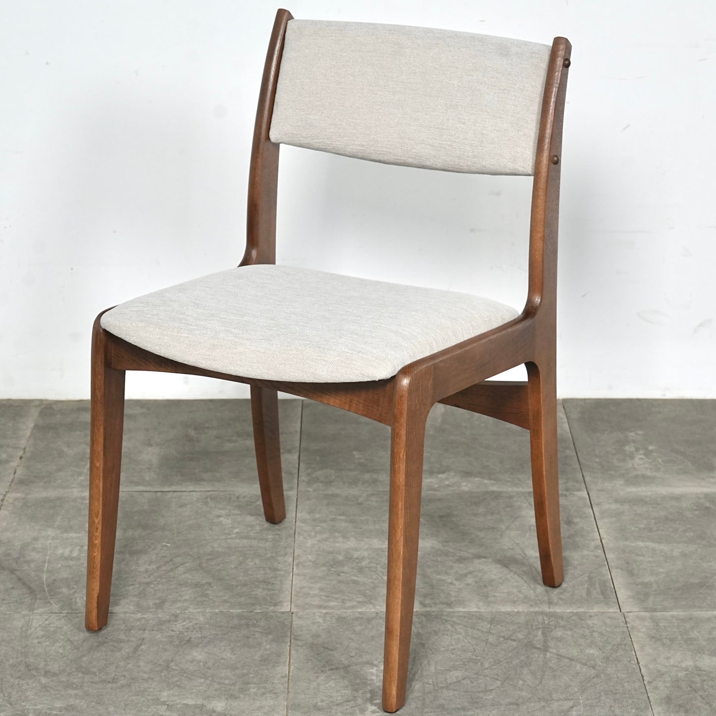 【SKOVBY MOBELFABRIK】ヴィンテージ チェア【張替済】