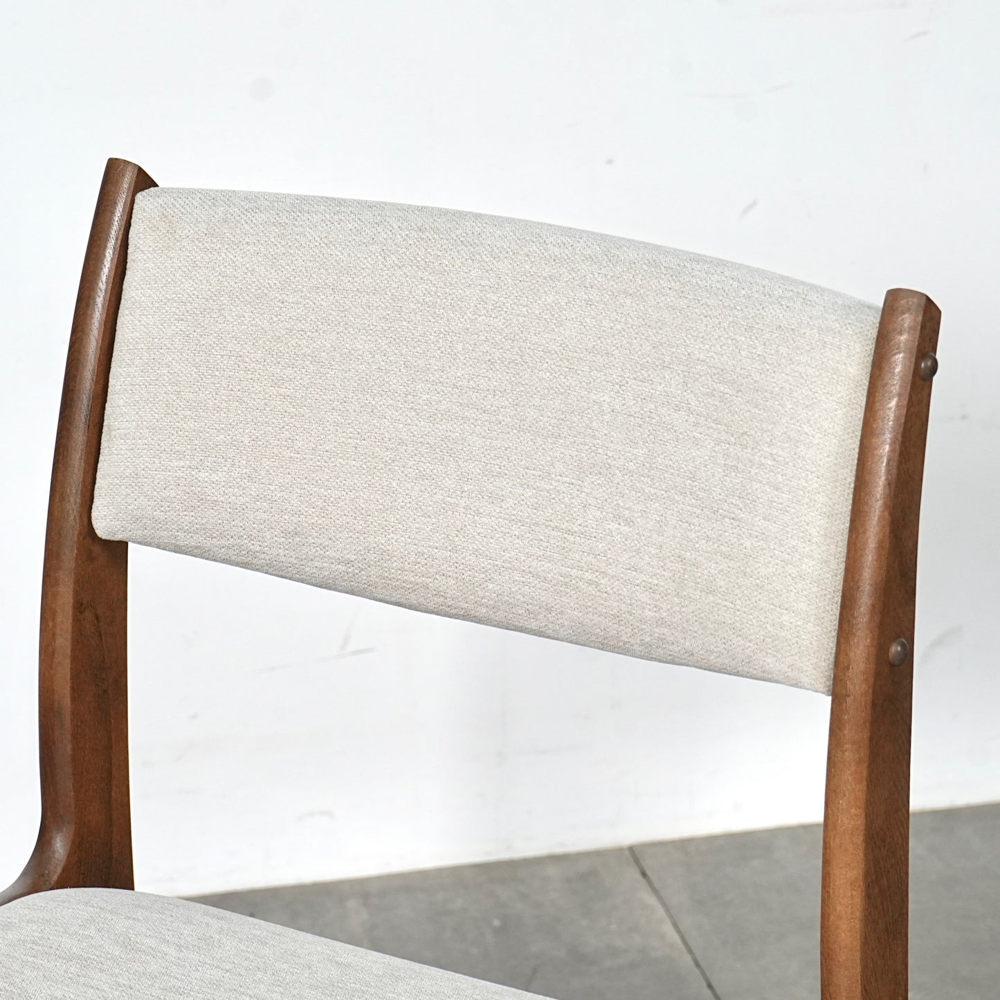 【SKOVBY MOBELFABRIK】ヴィンテージ チェア【張替済】