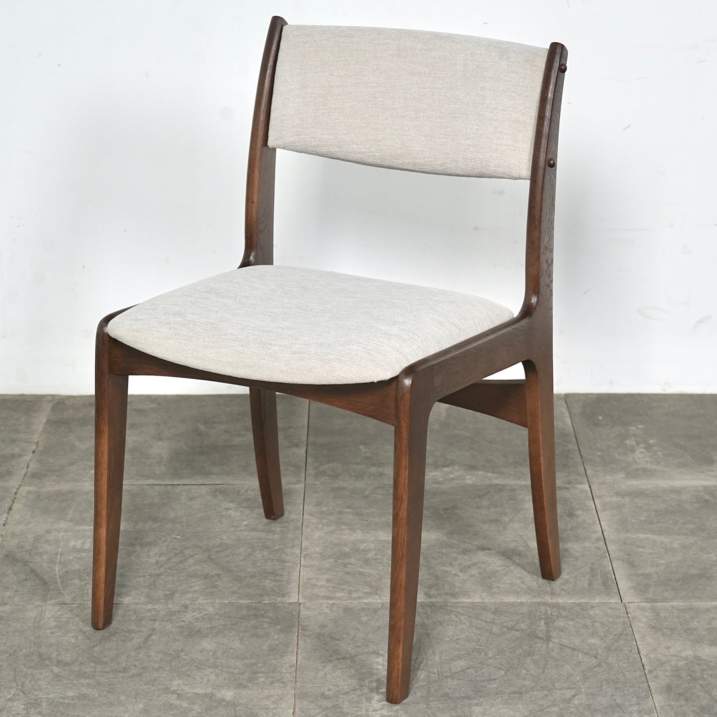 【SKOVBY MOBELFABRIK】ヴィンテージ チェア【張替済】