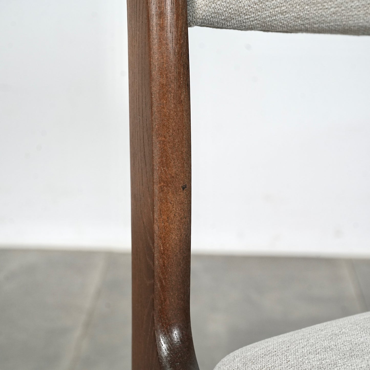 【SKOVBY MOBELFABRIK】ヴィンテージ チェア【張替済】